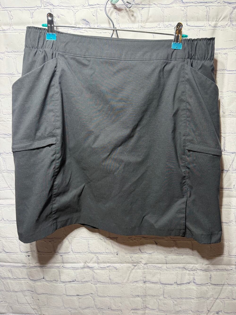 Duluth Trading Dry on the Fly Pull-On Skort Black Sz L Casual Outdoor